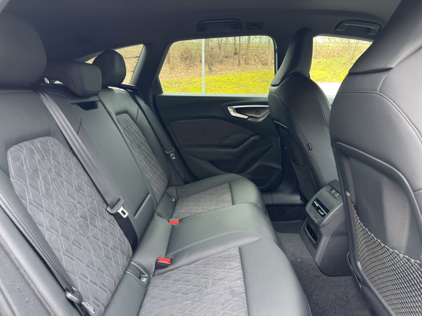 Bild über Audi A5 Avant TDI 150 kW S tronic - für weitere Informationen kontaktieren Sie den Audi Partner