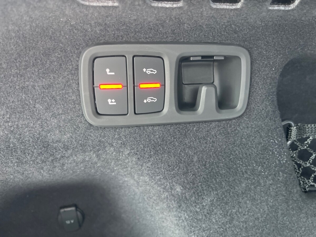 Image about Audi SQ8 SUV TFSI quattro tiptronic