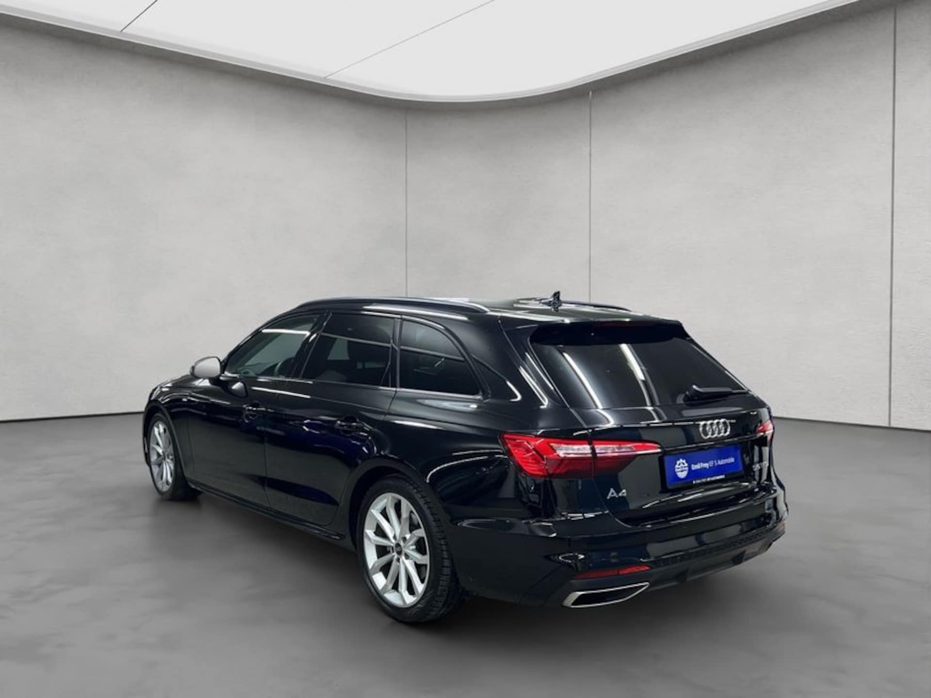 Audi A4 Avant S line