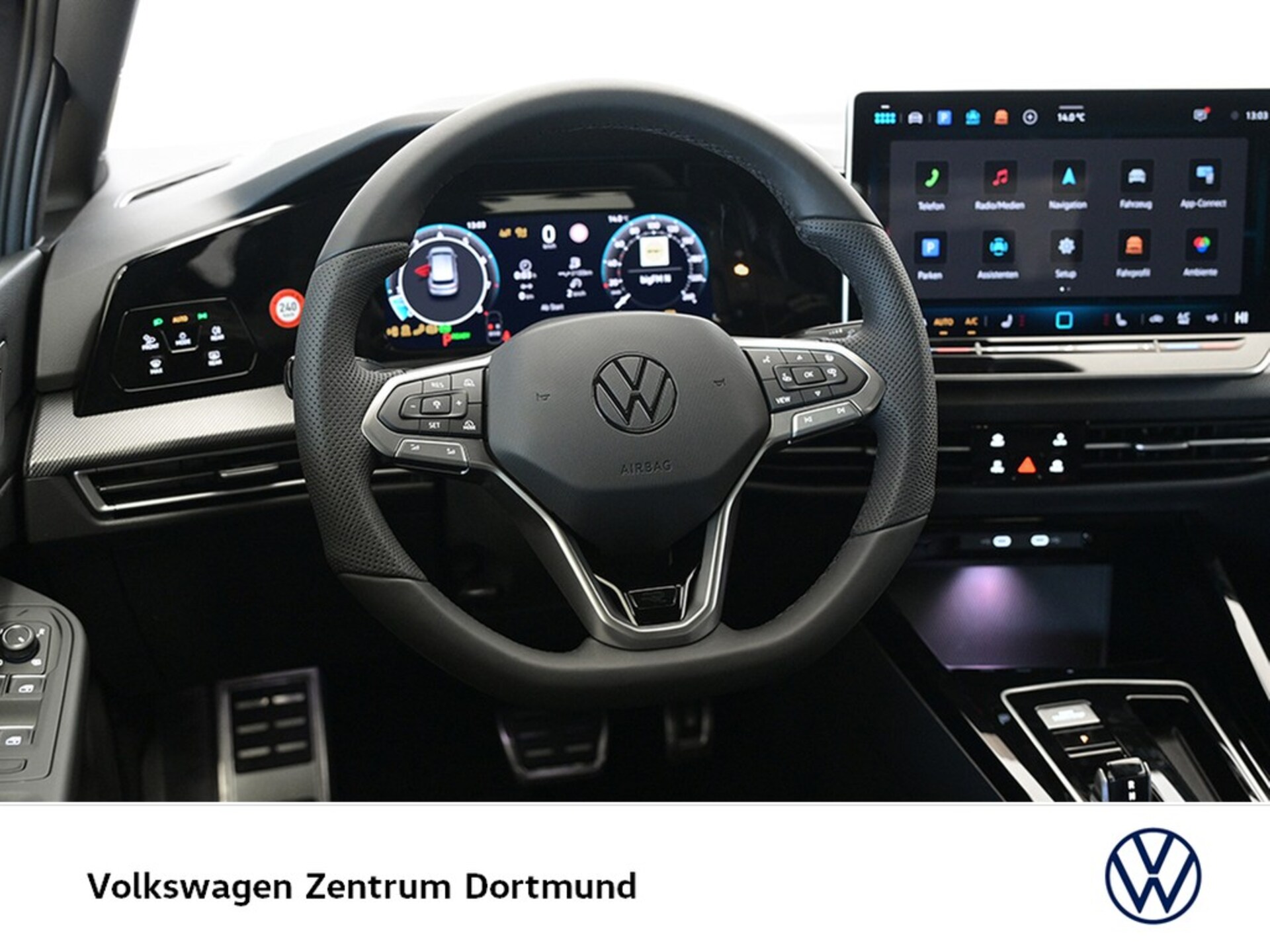 Volkswagen Golf R-Line