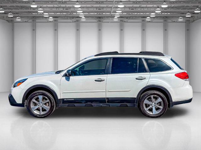 Used 2014 Subaru Outback 2.5i Limited with VIN 4S4BRBPC5E3285659 for sale in Reno, NV