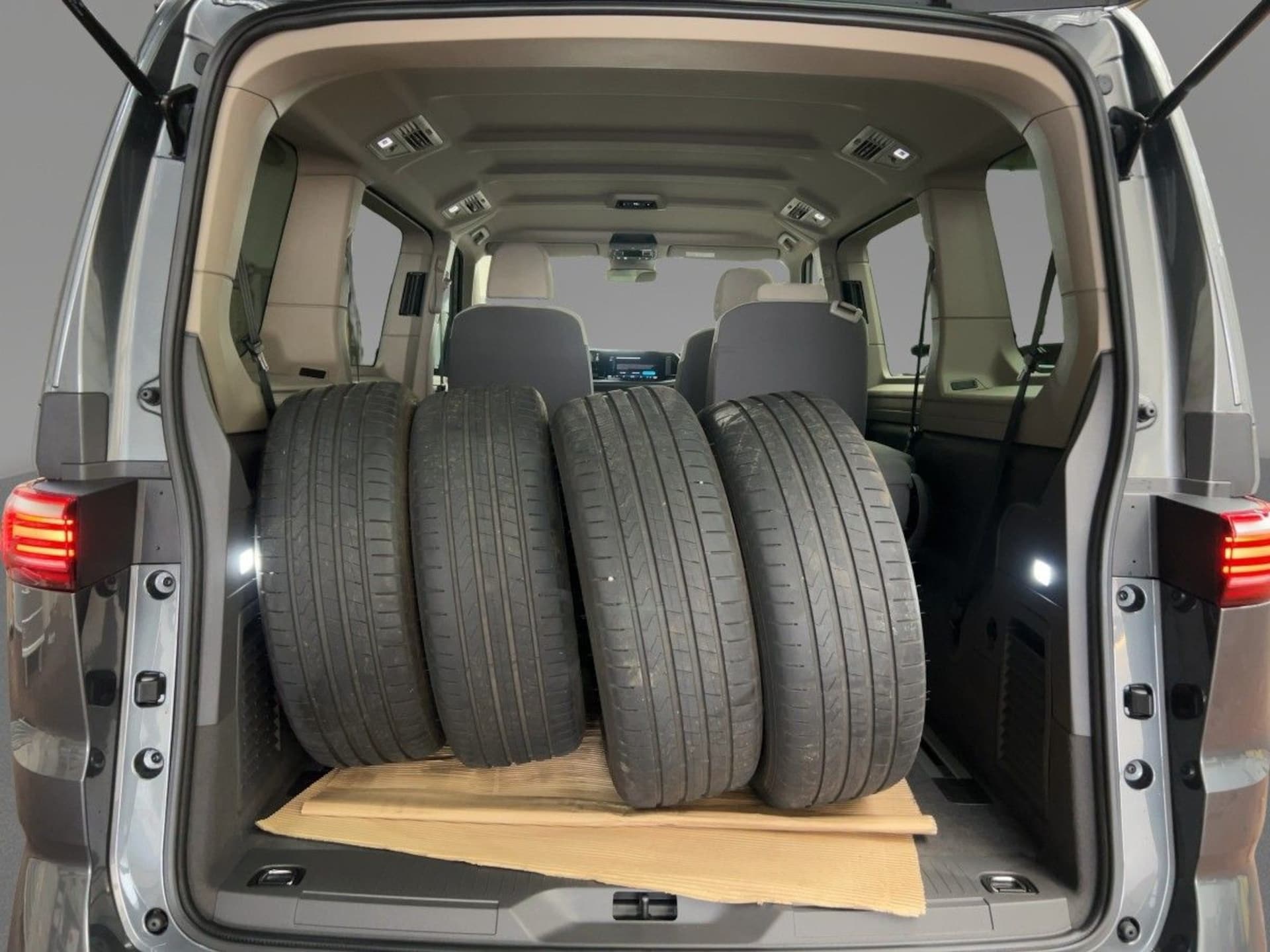 Volkswagen Multivan Basis-Modell