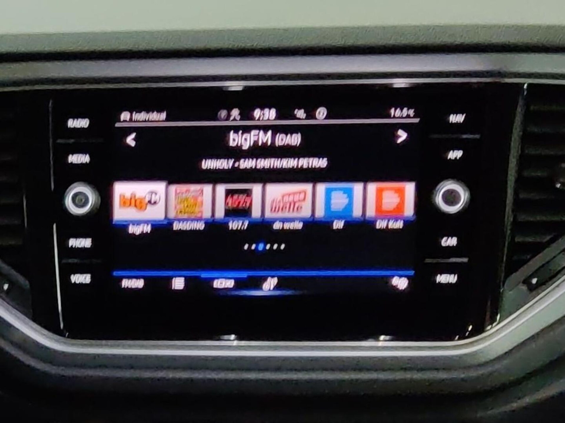Volkswagen T-Roc Active
