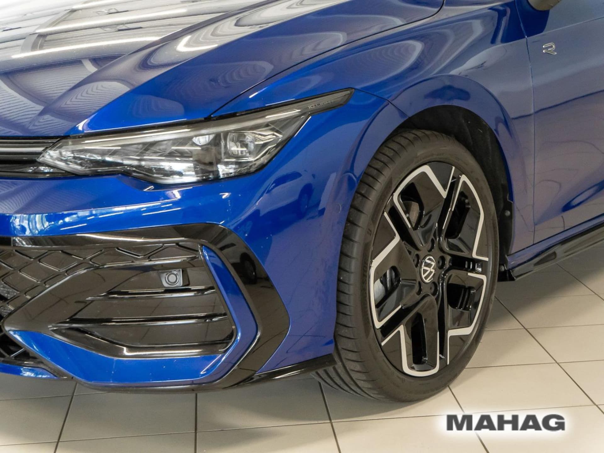 Volkswagen Golf Variant R-Line