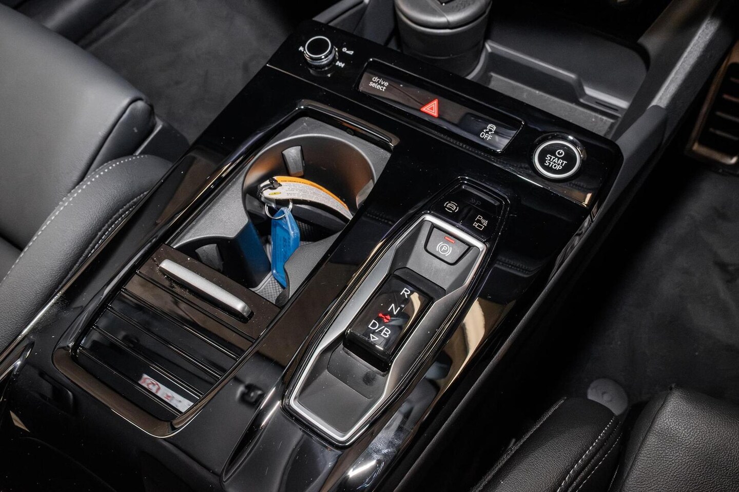 Image about Audi Q6 Sportback e-tron e-tron quattro