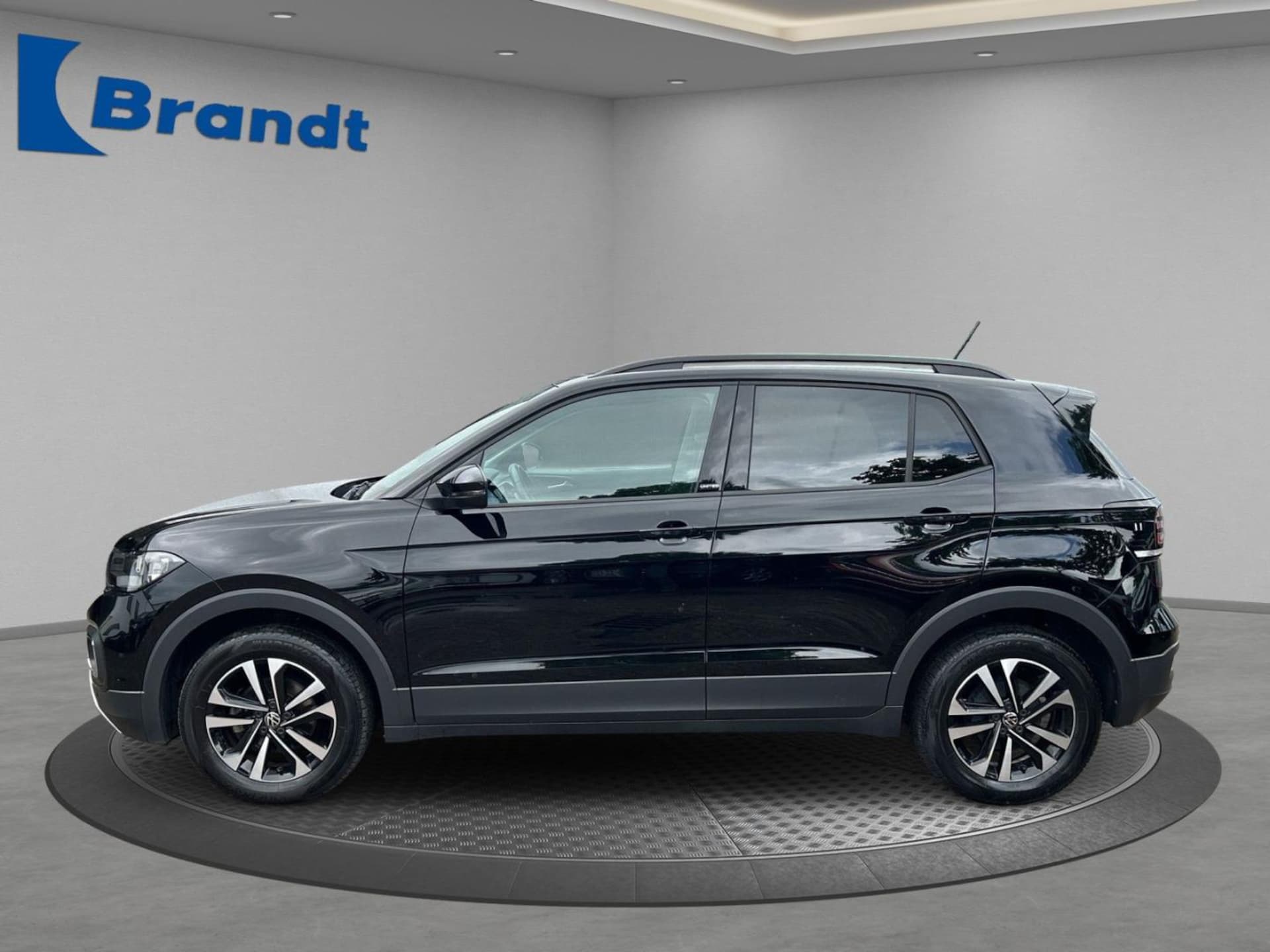 Volkswagen T-Cross United