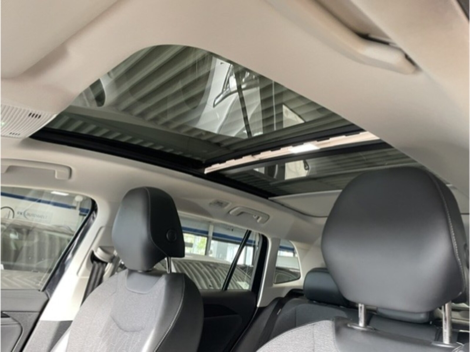Volkswagen Tiguan – Bild 11
