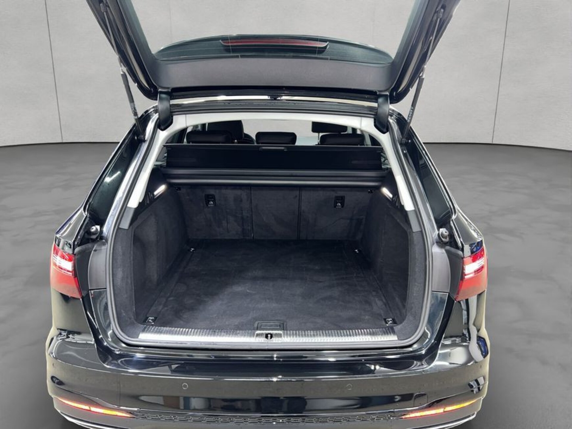 Audi A4 Avant S line