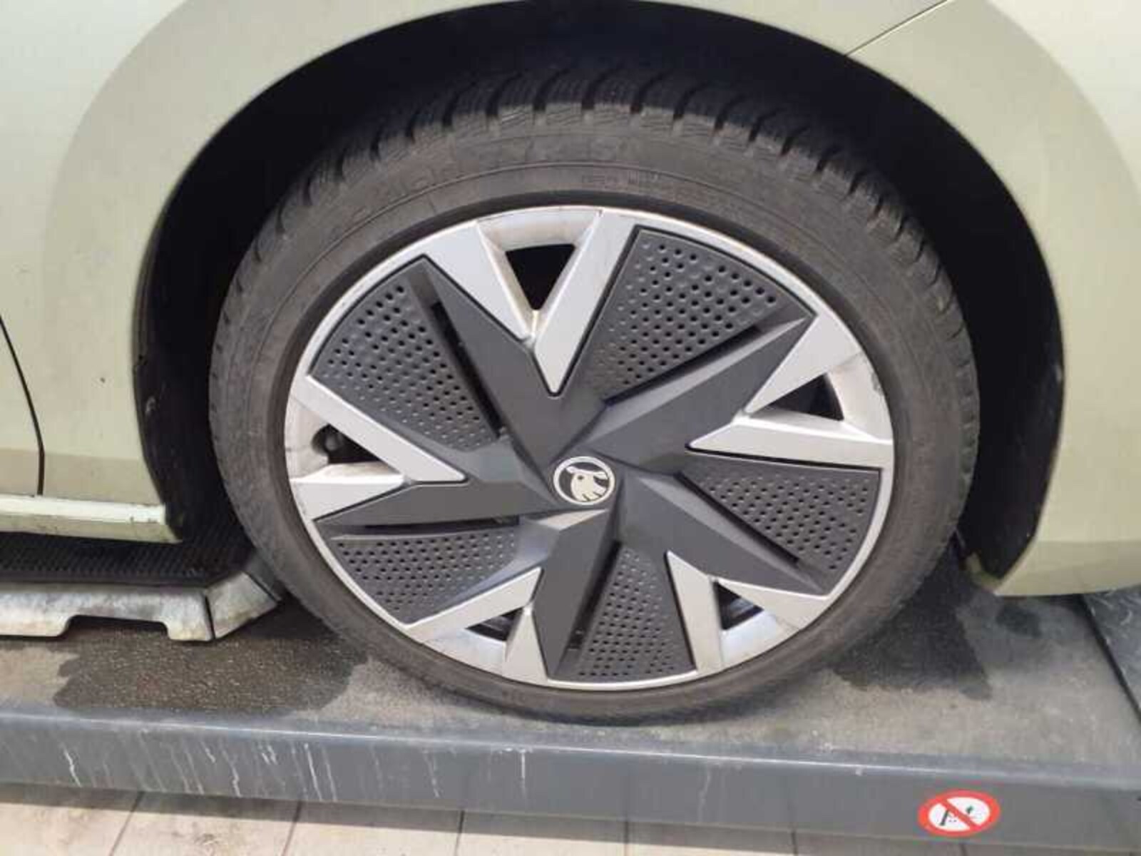 Škoda Superb Combi – Bild 17