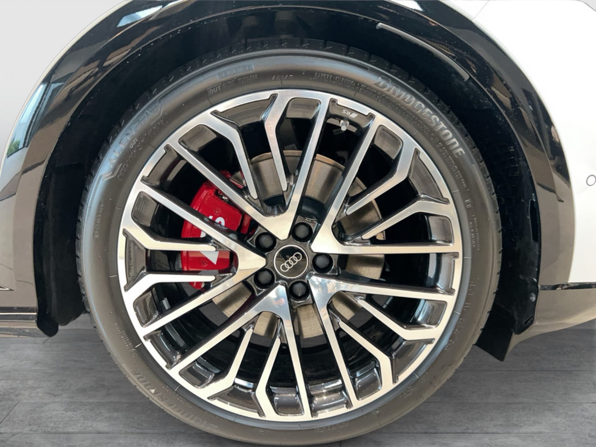 Audi SQ5 Sportback edition one