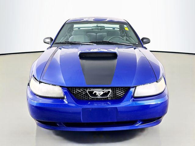 2004 Ford Mustang