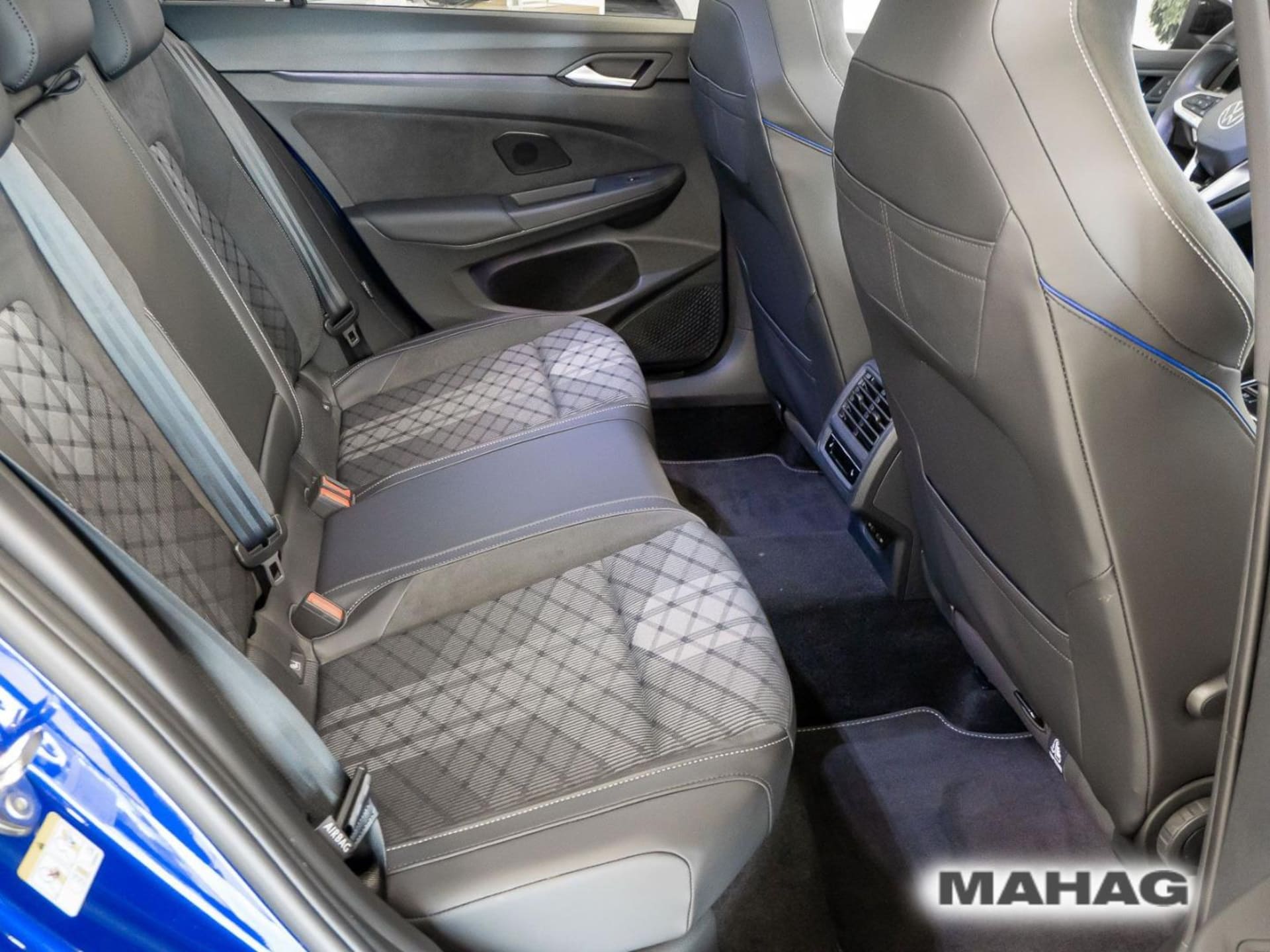 Volkswagen Golf Variant R-Line