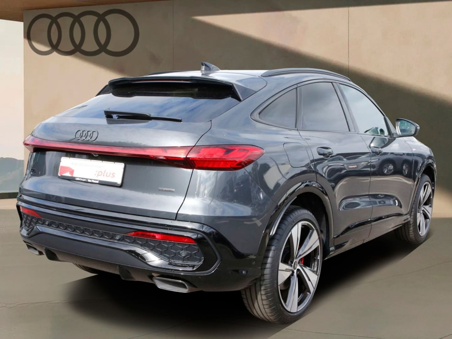 Bild über Audi Q5 Sportback TFSI quattro 150 kW S tronic - für weitere Informationen kontaktieren Sie den Audi Partner