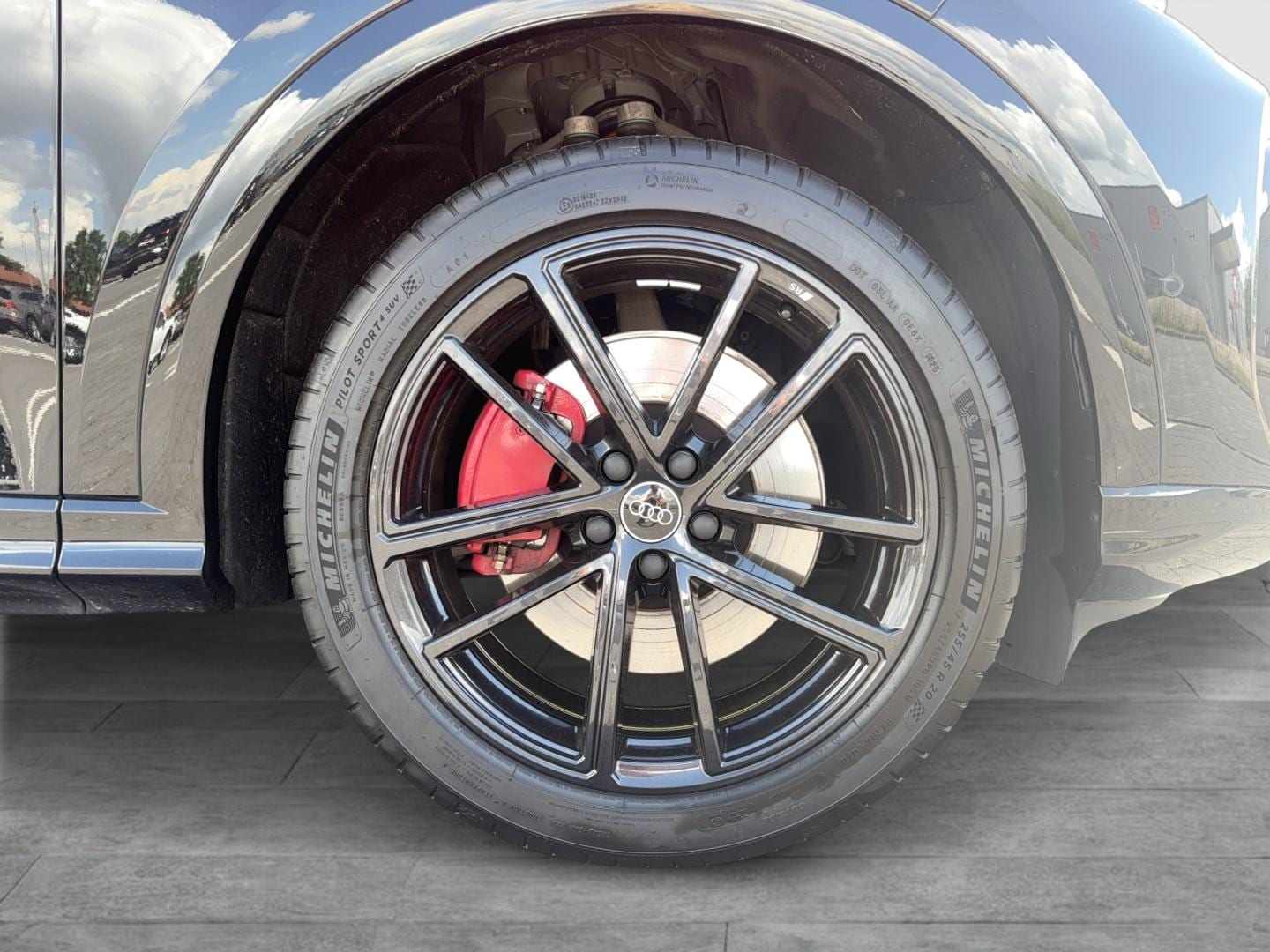 Bild über Audi Q5 SUV TDI quattro 150 kW S tronic - für weitere Informationen kontaktieren Sie den Audi Partner