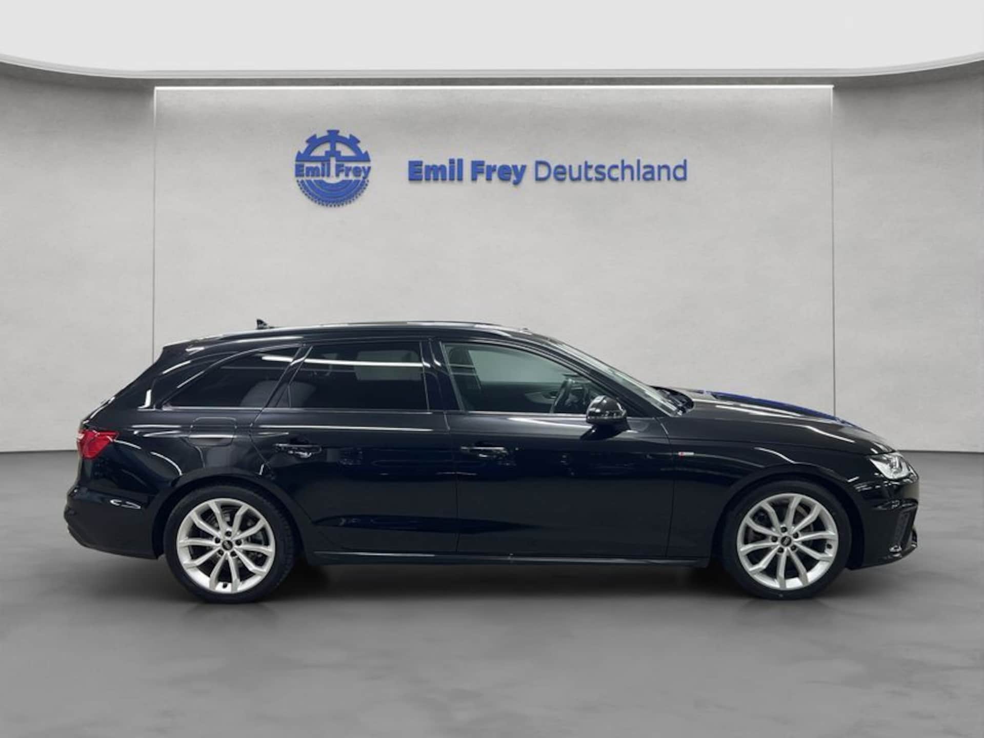 Audi A4 Avant S line