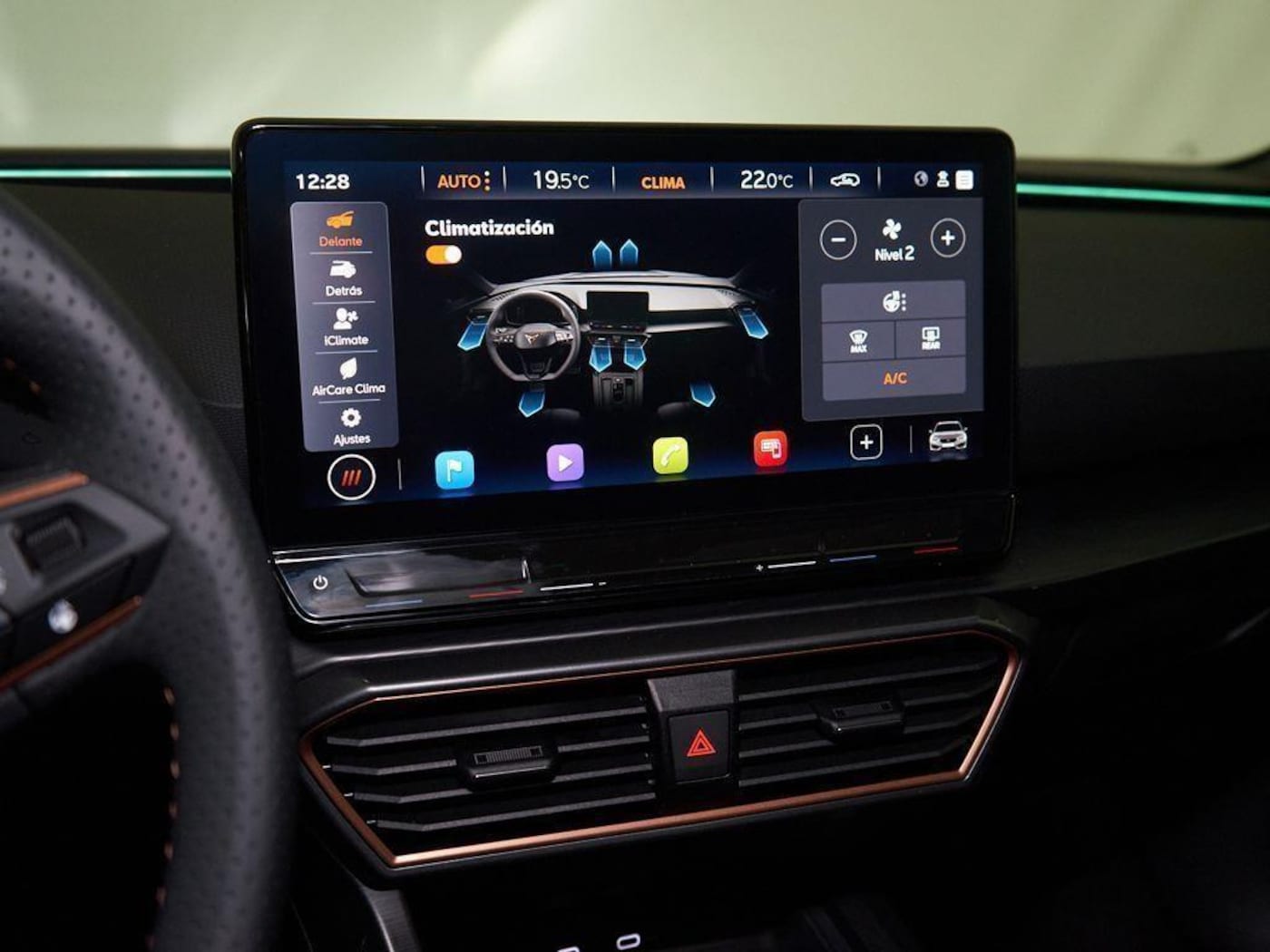 CUPRA Leon León 1.5 eTSI DSG 110 kW (150 CV) — photo 16