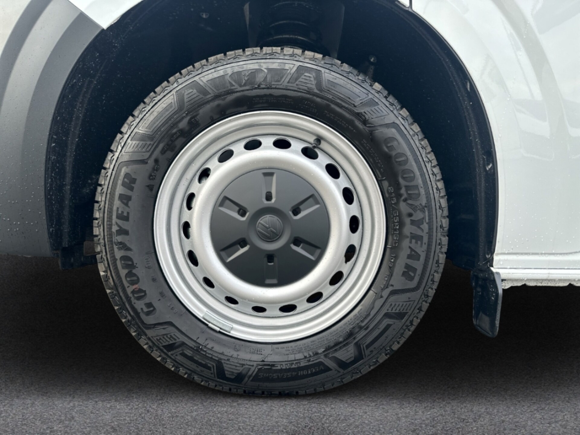 Volkswagen Transporter Kasten kurzer Radstand