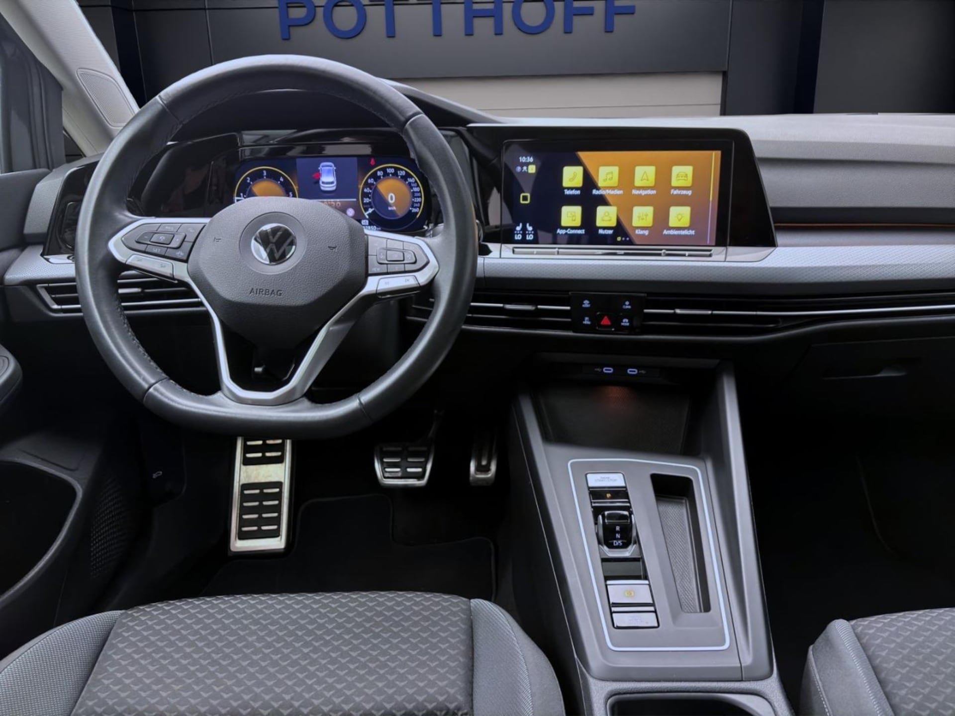 Volkswagen Golf Active