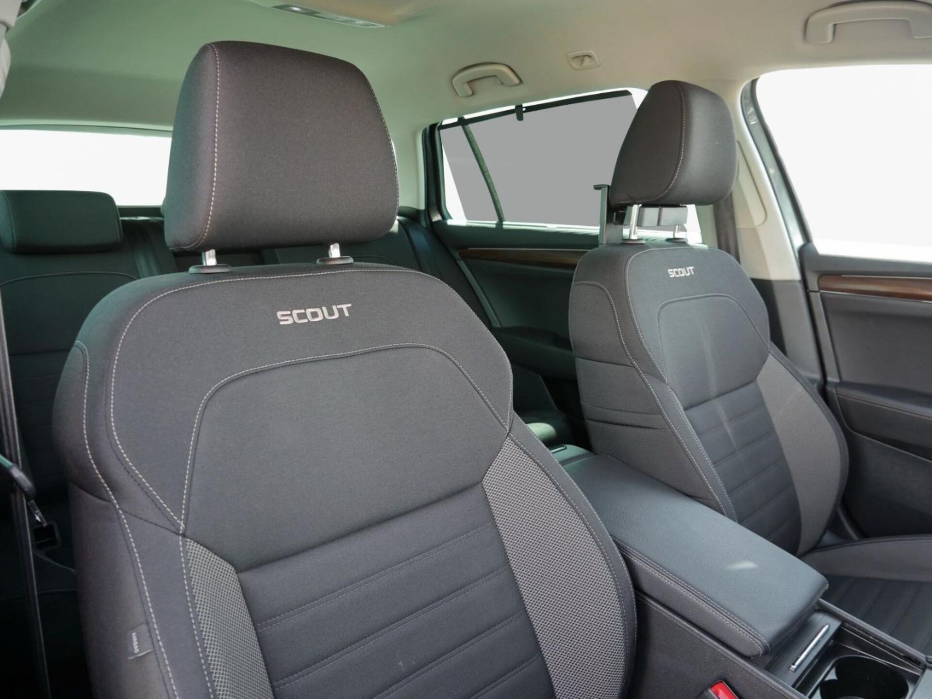 Skoda Superb Combi Scout