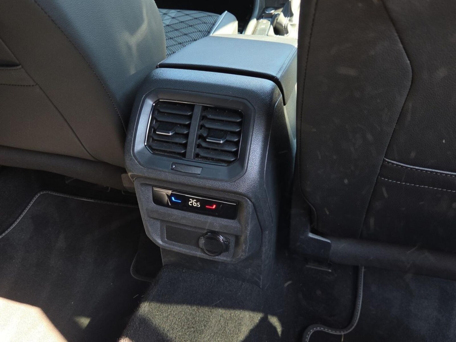 Volkswagen Tiguan – Bild 17