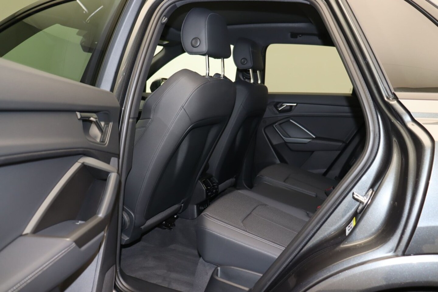 Bild über Audi Q3 S line 35 TFSI S tronic - für weitere Informationen kontaktieren Sie den Audi Partner