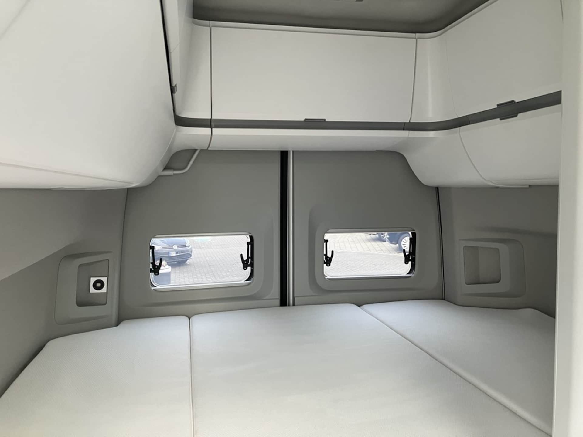 Volkswagen Grand California 600