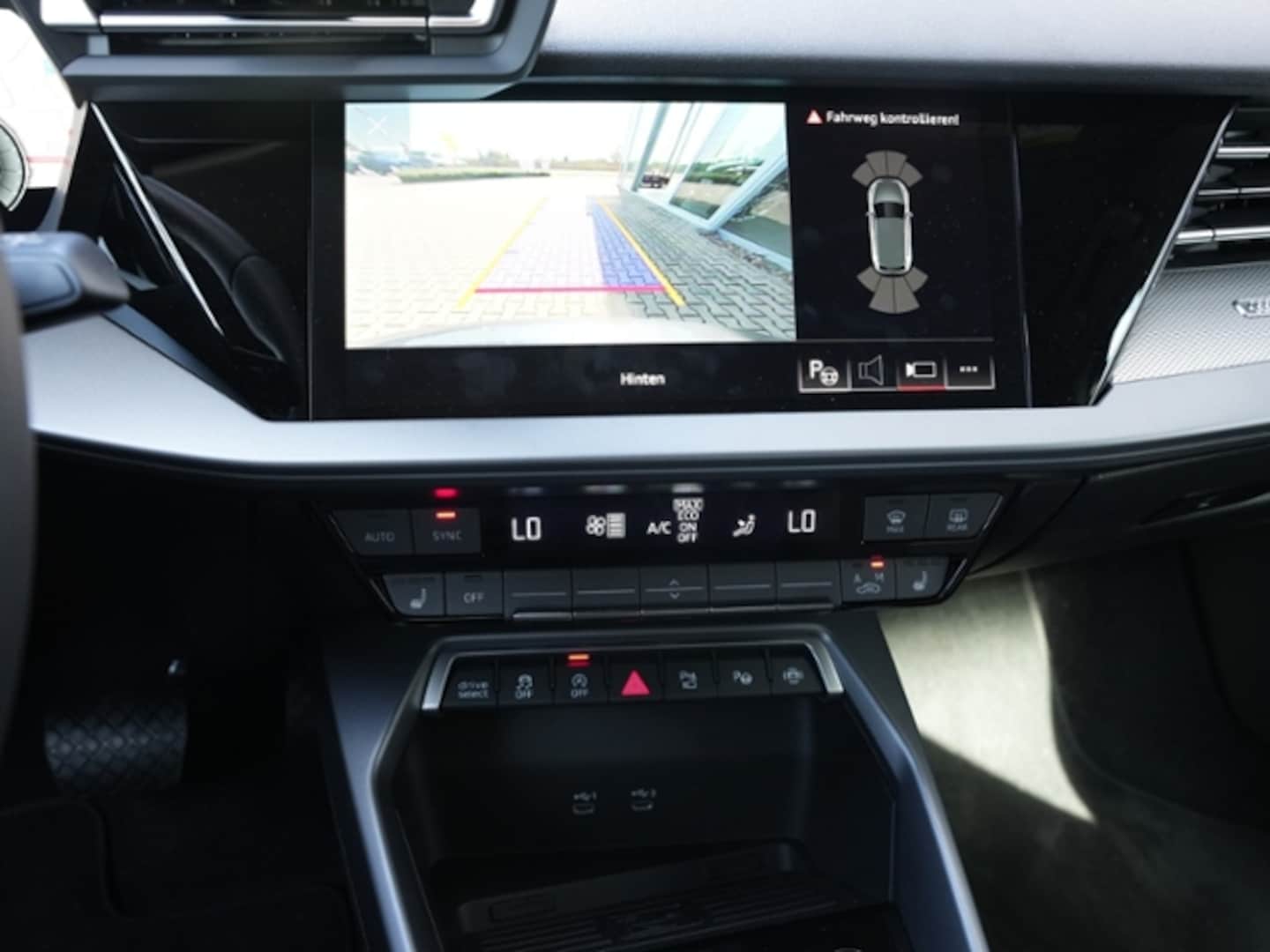 Bild über Audi A3 Sportback S line 35 TFSI S tronic - für weitere Informationen kontaktieren Sie den Audi Partner