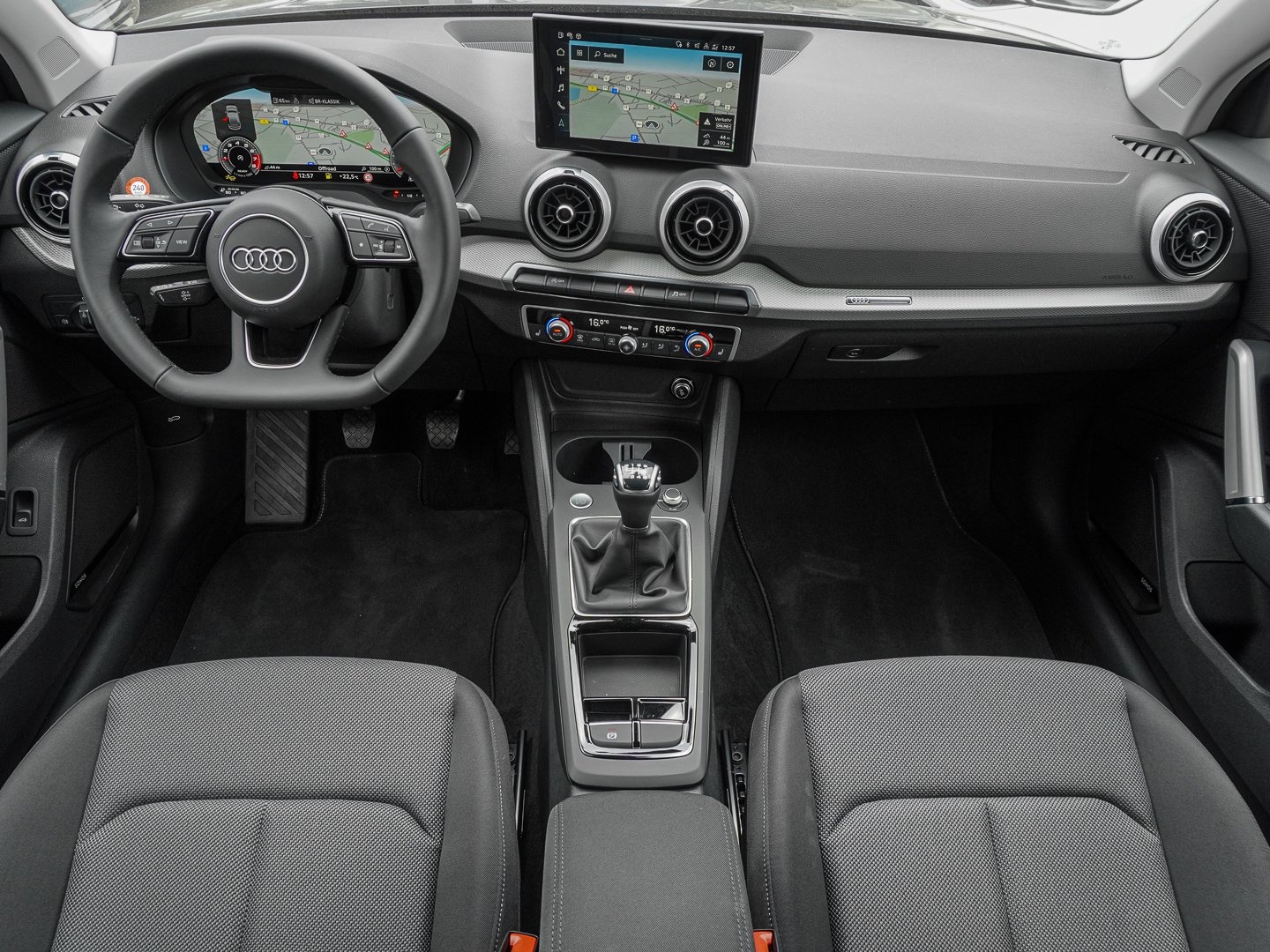 Bild über Audi Q2 S line 30 TFSI Schaltgetriebe - für weitere Informationen kontaktieren Sie den Audi Partner