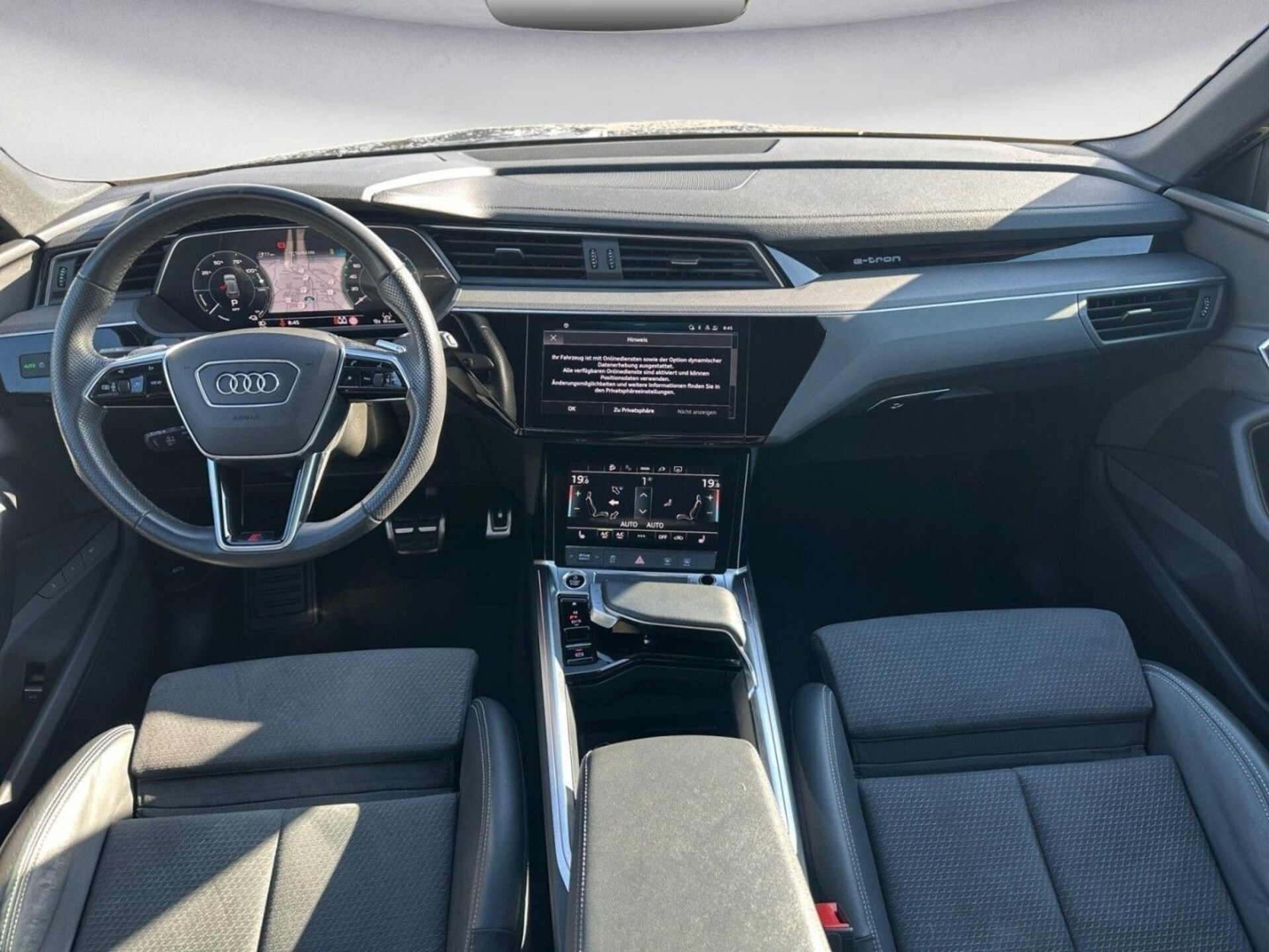 Audi Q8 e-tron S line