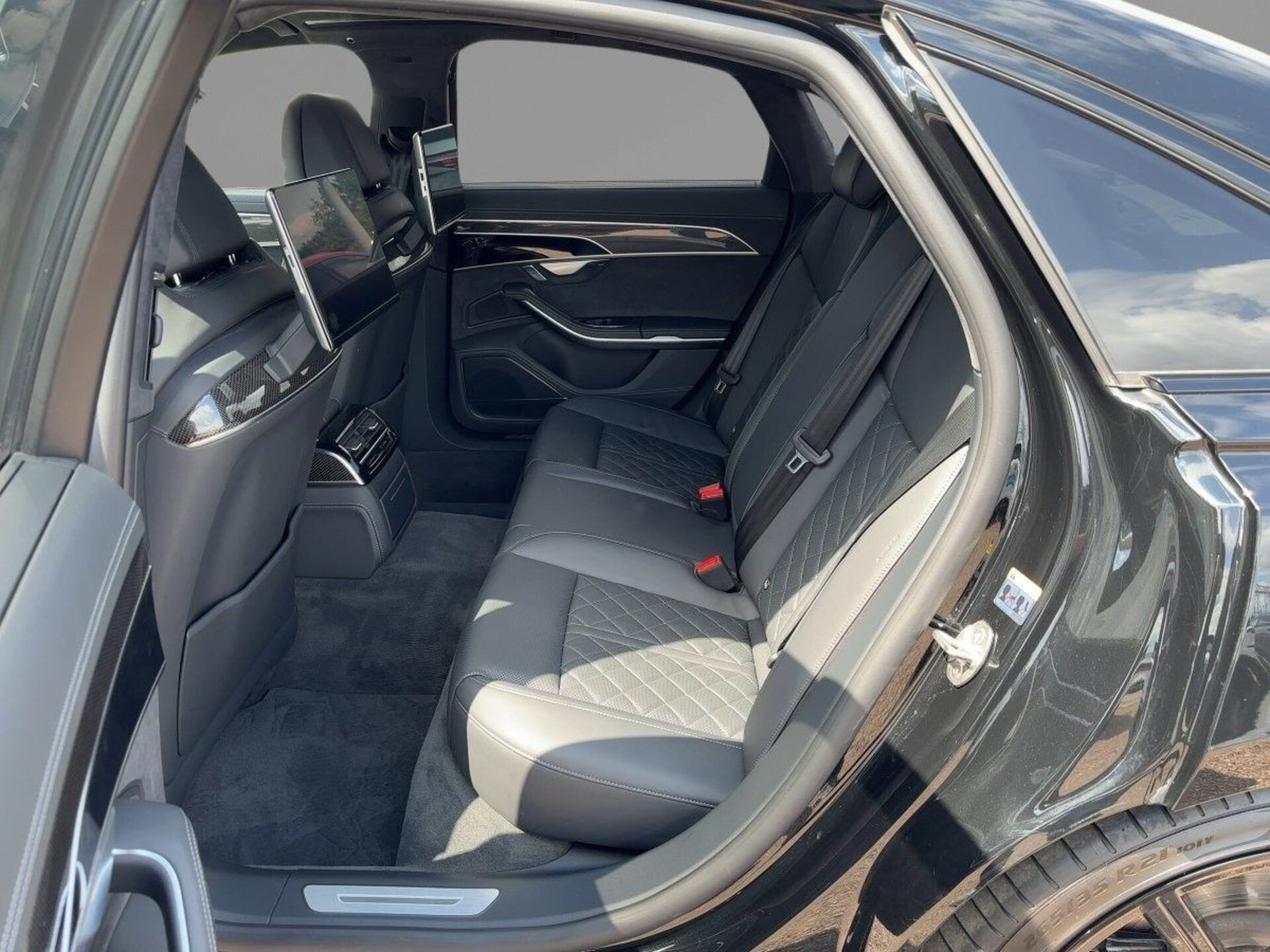 Audi S8
