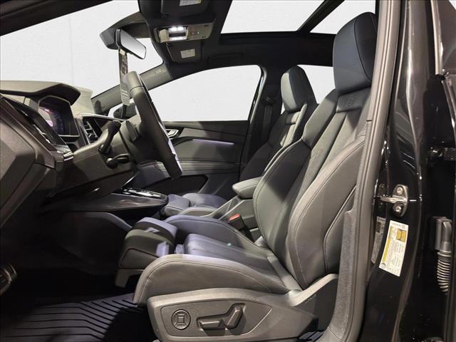 2025 Audi Q4 Sportback e-tron Premium - Photo 4