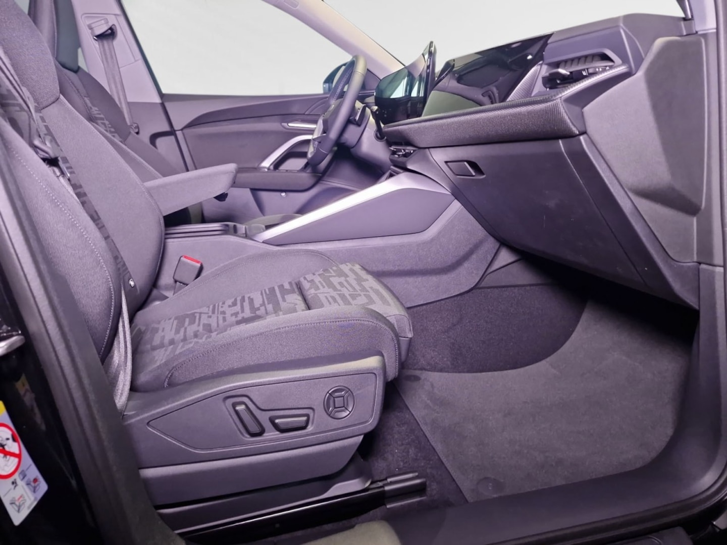 Bild über Audi Q5 SUV TDI quattro 150 kW S tronic - für weitere Informationen kontaktieren Sie den Audi Partner