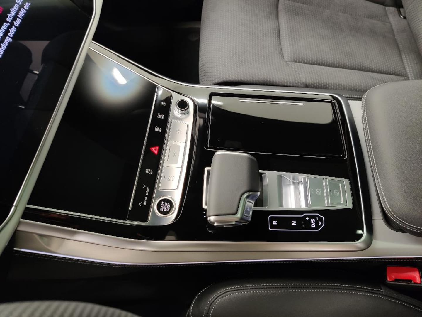Bild über Audi Q7 SUV S line business TDI quattro 210 kW tiptronic - für weitere Informationen kontaktieren Sie den Audi Partner