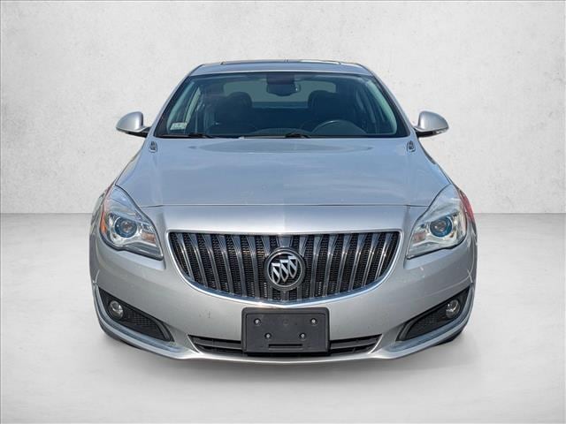 Used 2017 Buick Regal Sport Touring with VIN 2G4GL5EX0H9177220 for sale in Hardeeville, SC