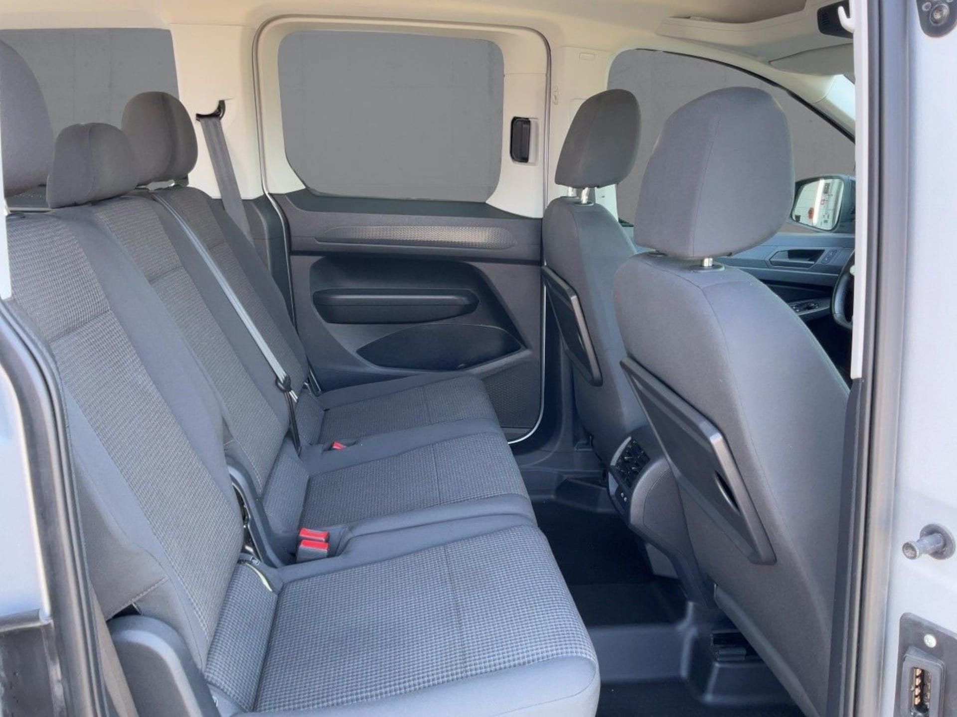 Volkswagen Caddy Basis-Modell