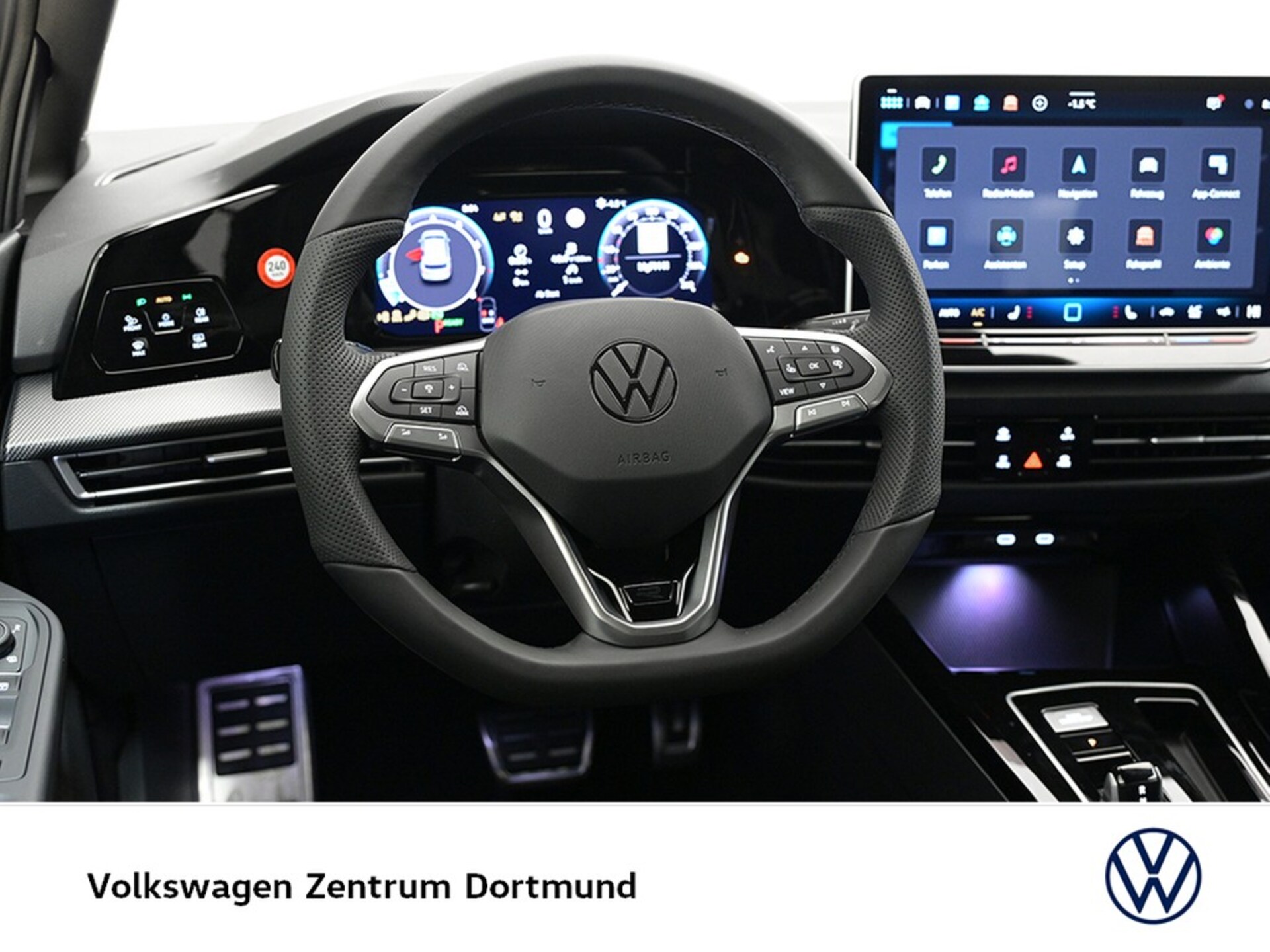 Volkswagen Golf R-Line