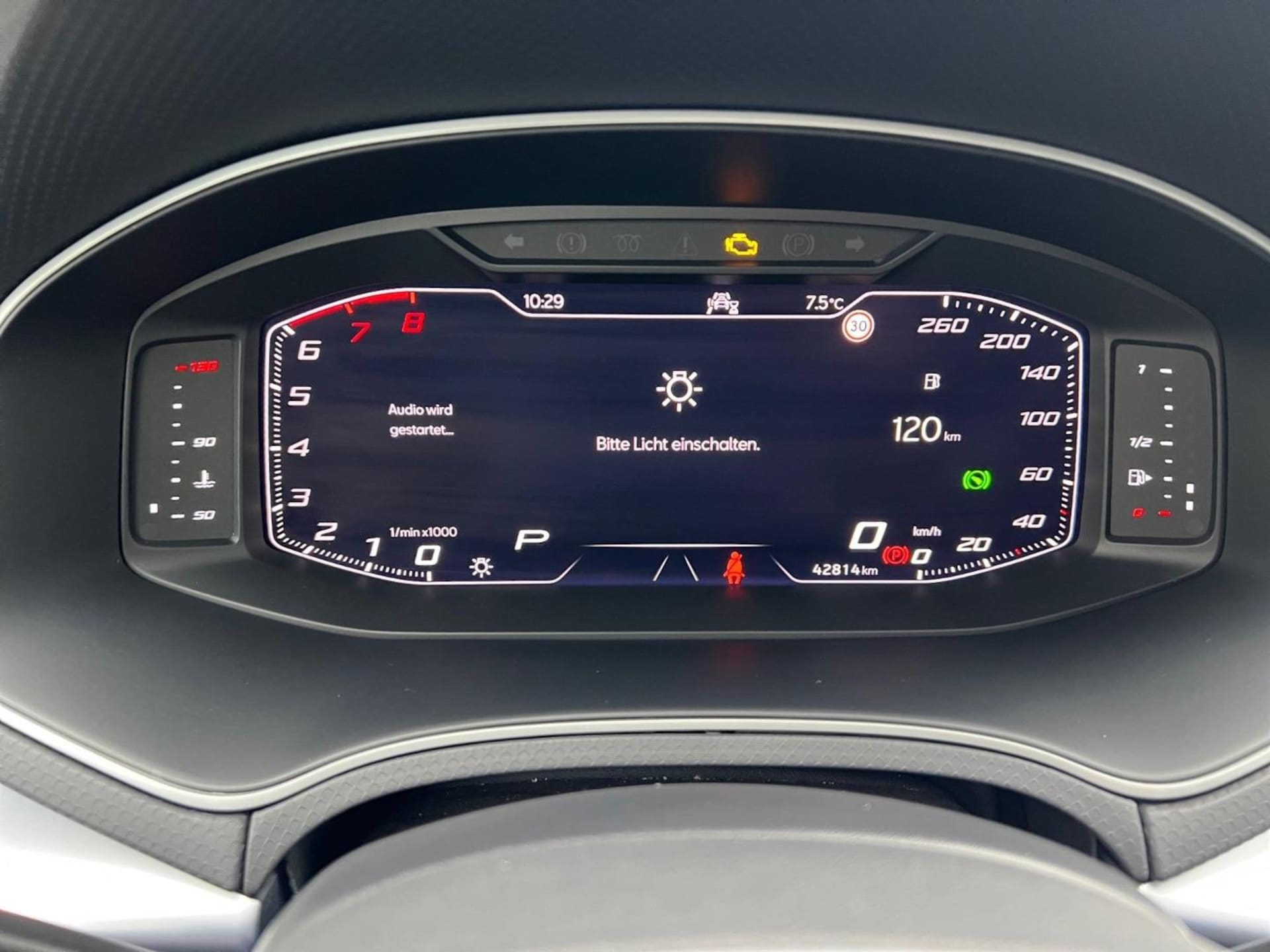 SEAT Arona FR
