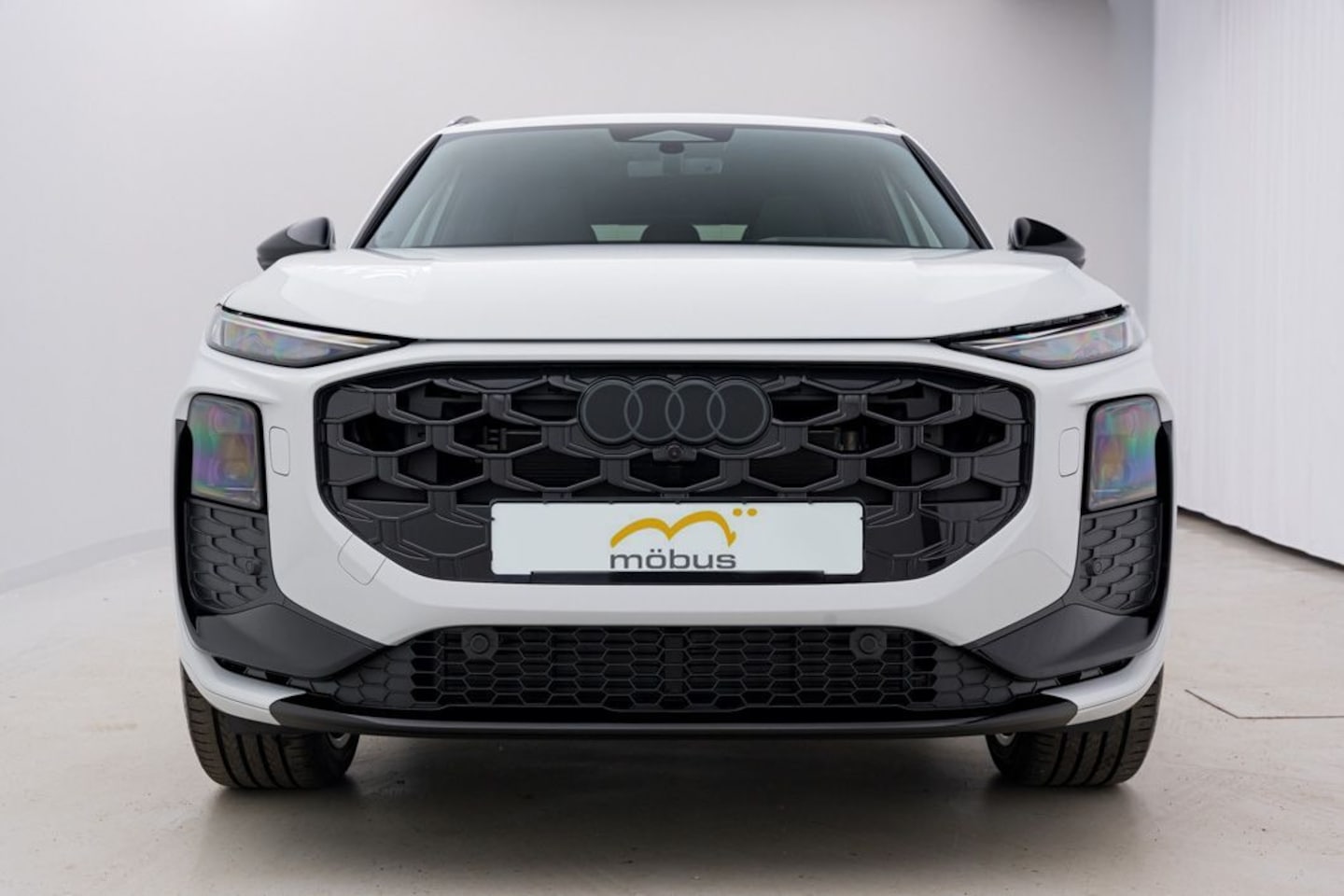 Bild über Audi Q3 SUV TFSI quattro 195 kW S tronic - für weitere Informationen kontaktieren Sie den Audi Partner