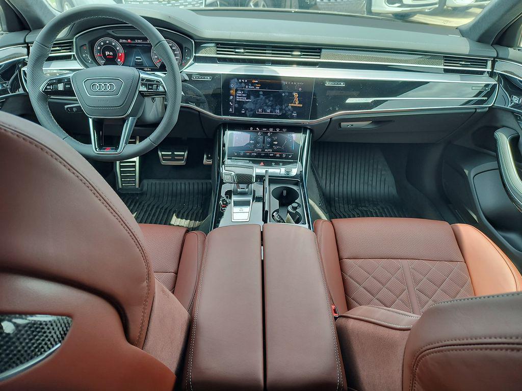 2025 Audi S8 Base - Photo 11
