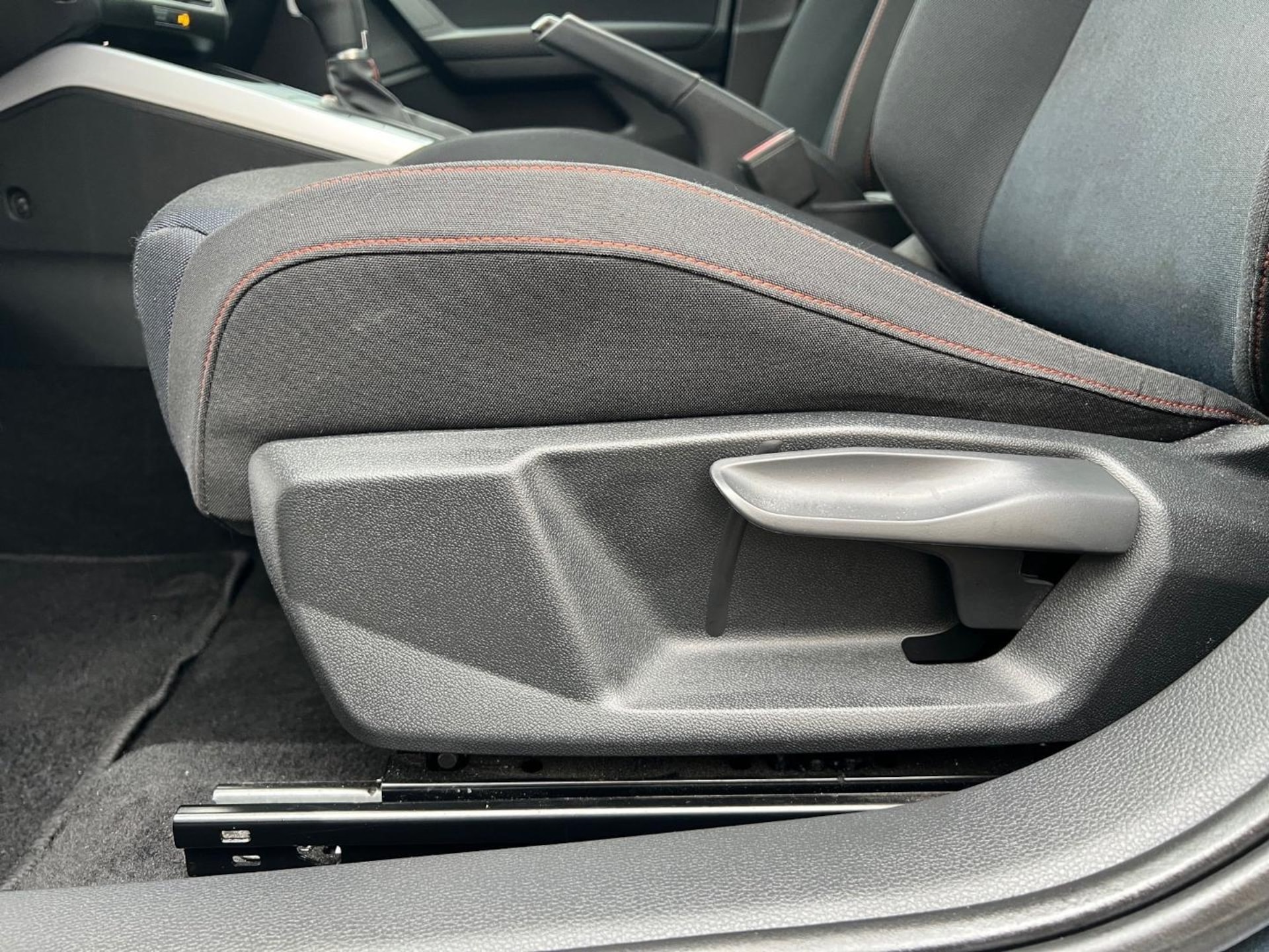 SEAT Arona FR