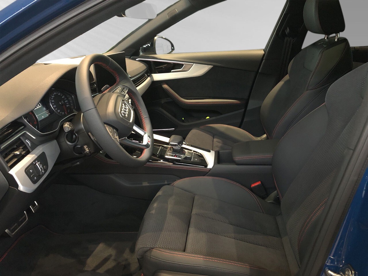 Image about Audi A4 Avant S line 40 TDI S tronic