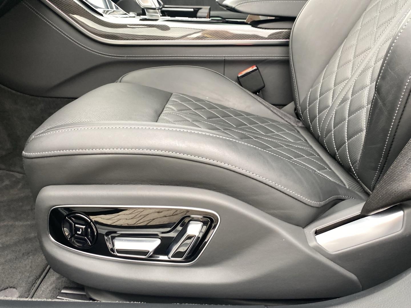 Bild über Audi S8 TFSI quattro tiptronic - für weitere Informationen kontaktieren Sie den Audi Partner