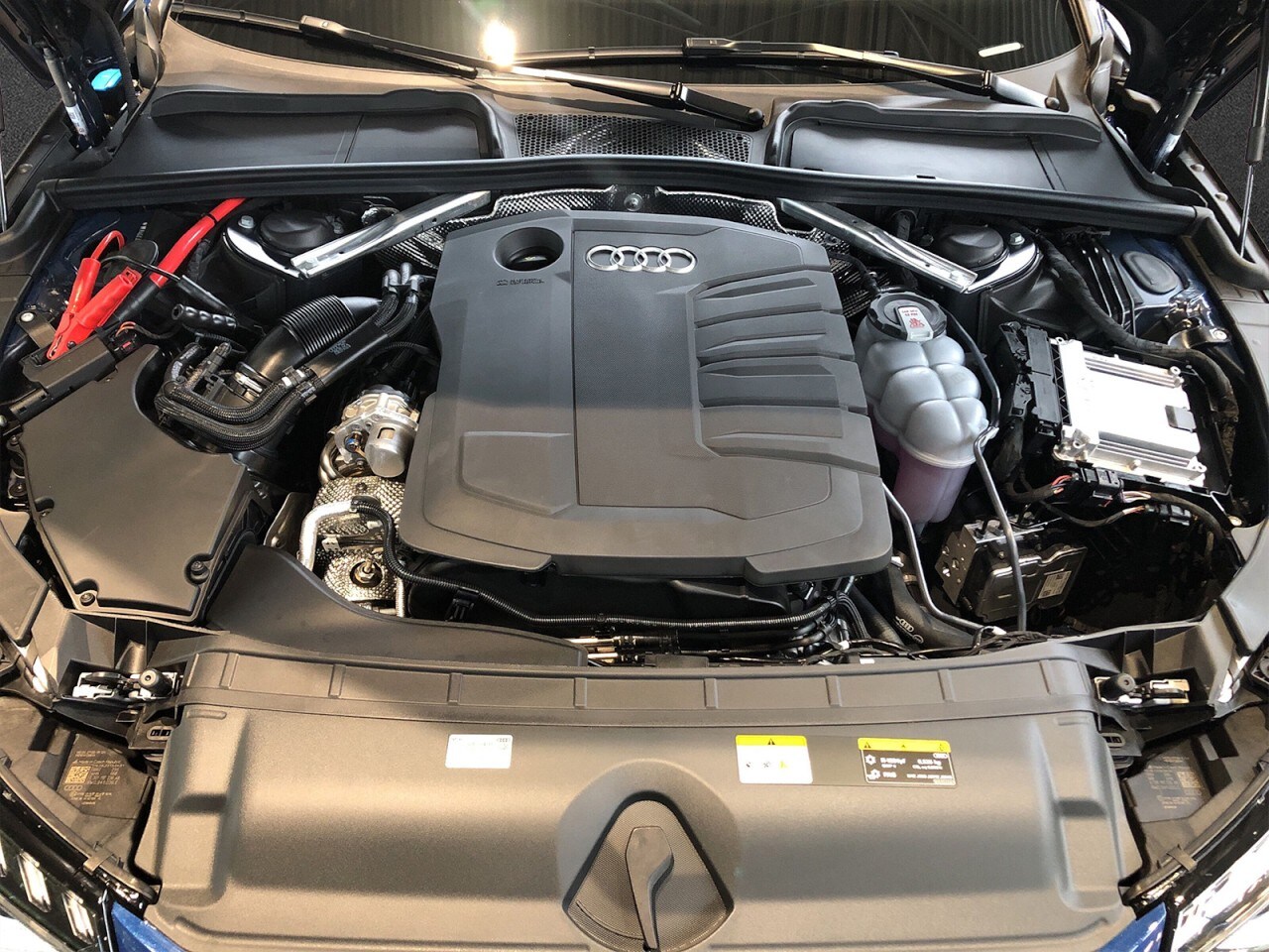 Image about Audi A4 Avant S line 40 TDI S tronic