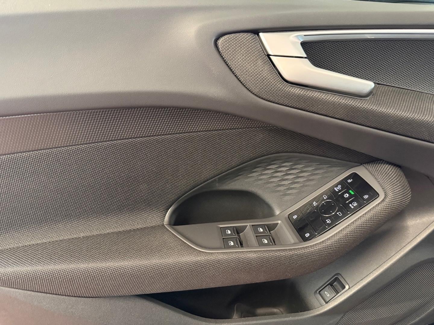 Bild über Audi A5 Avant TDI 150 kW S tronic - für weitere Informationen kontaktieren Sie den Audi Partner