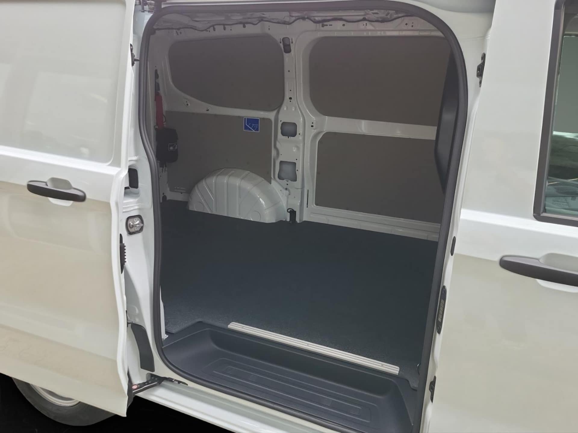 Volkswagen Transporter Kasten kurzer Radstand