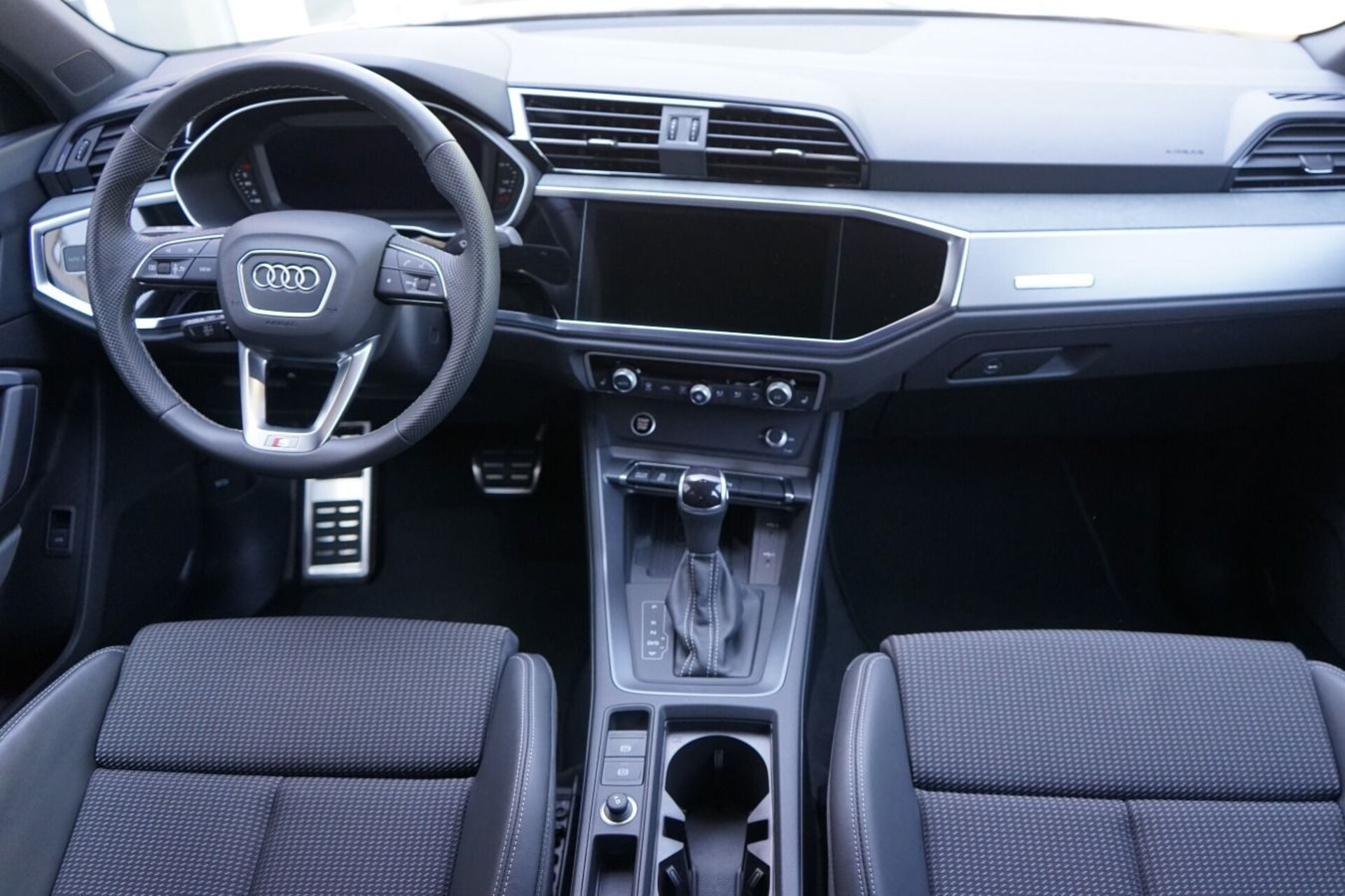 Audi Q3 Sportback S line