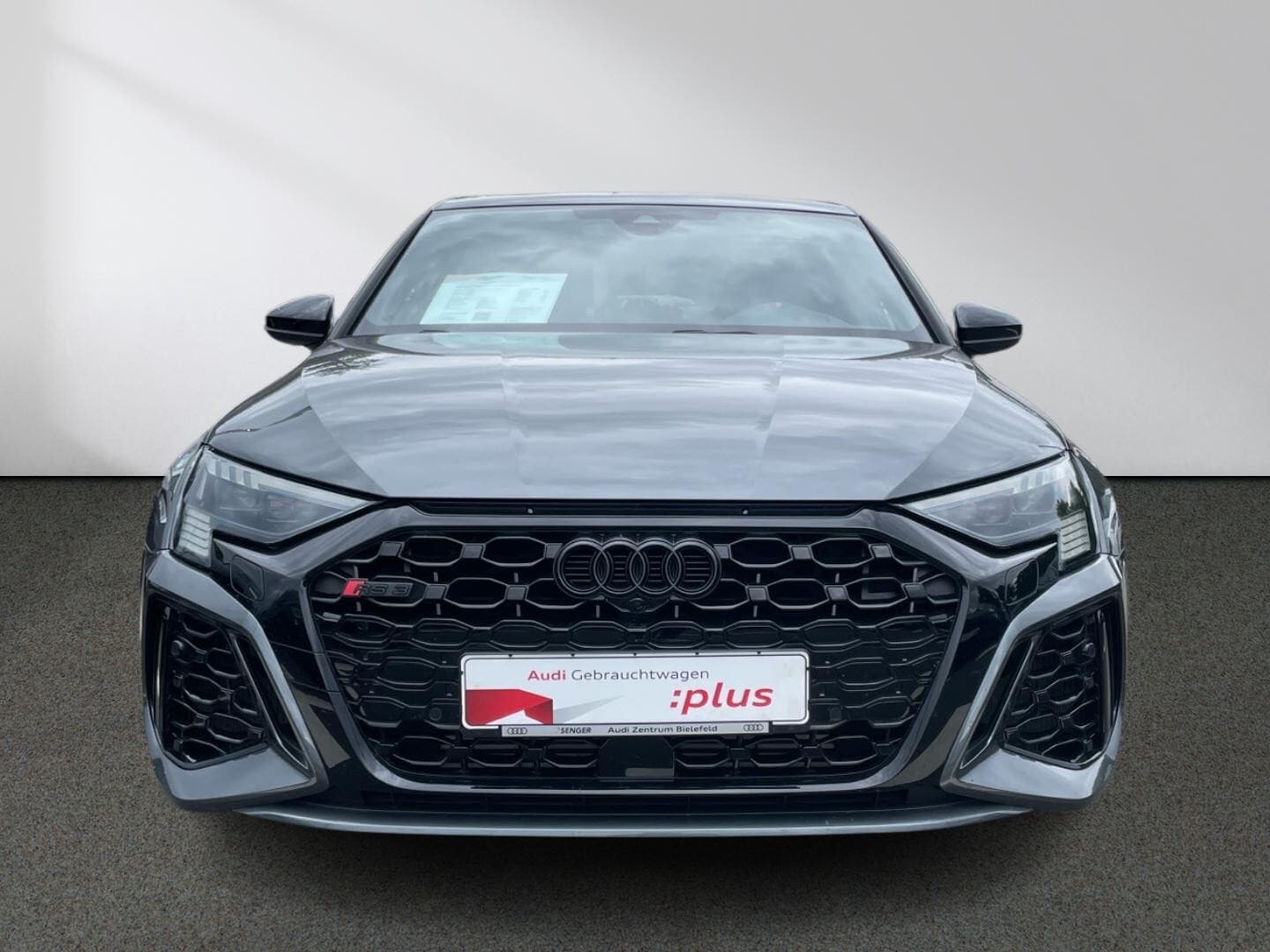 Bild über Audi RS 3 Sportback TFSI quattro S tronic - für weitere Informationen kontaktieren Sie den Audi Partner