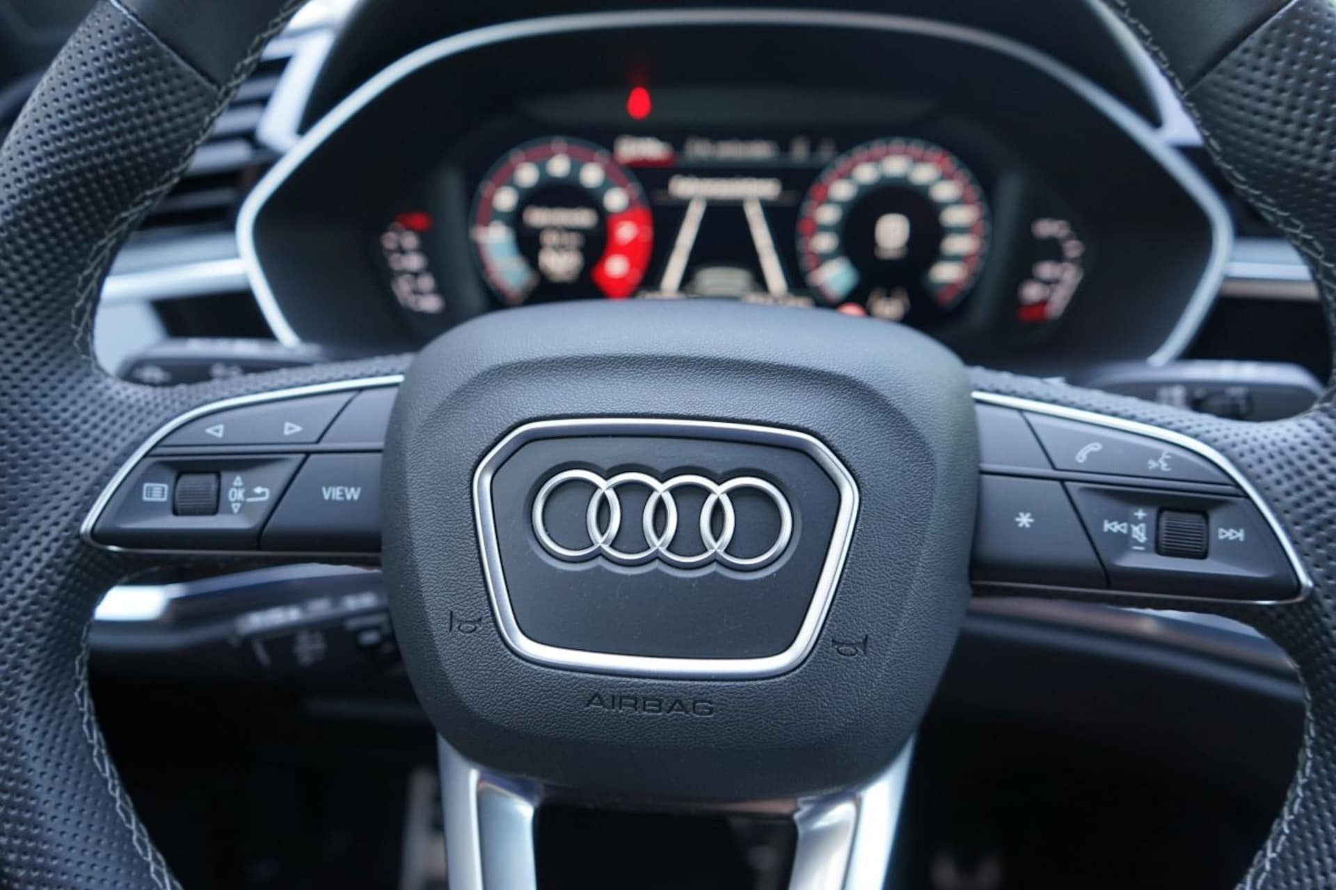 Audi Q3 Sportback S line