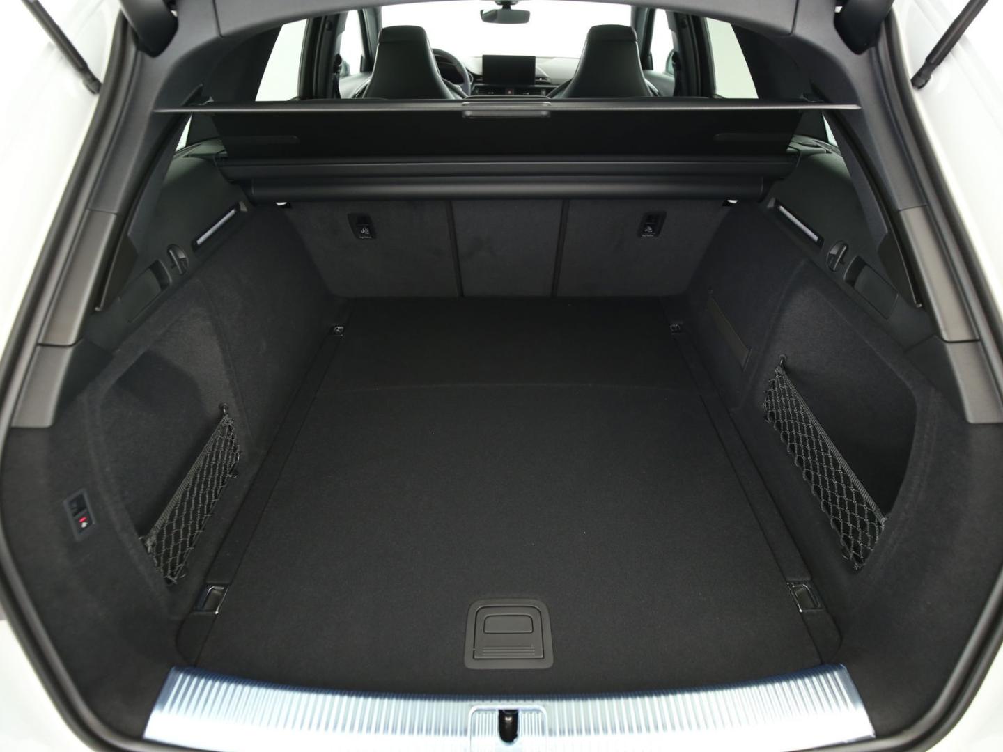 Image about Audi A4 Avant S line 40 TDI quattro S tronic