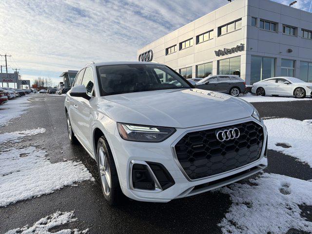 2024 Audi Q5 55 e Premium's photo